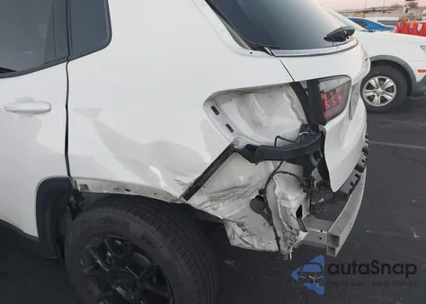 2022 Jeep Compass Latitude Fwd from USA, damaged, VIN 3C4NJCBB0NT235026